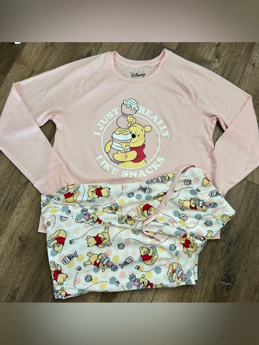 NEW! Disney Winnie the Pooh Women’s 2-Piece Pajama Lounge Set, Disneyland, Large - Picture 1 of 12
